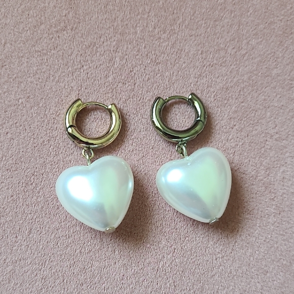 Loft Earrings & Stretchy Bracelet Set - Picture 7 of 10